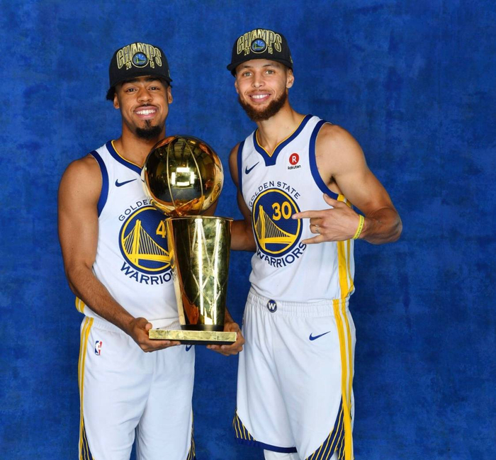 立刻回应 立刻回应